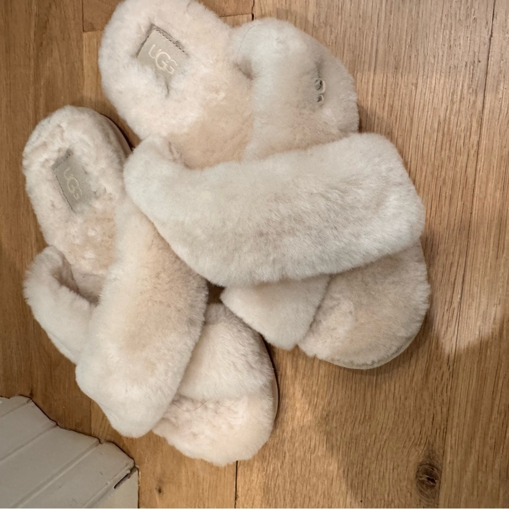 UGG Soft Cream Crossband Slippers